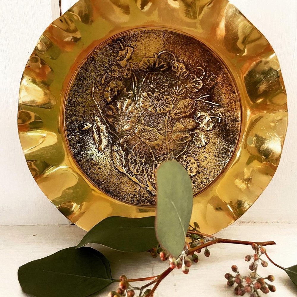 UNIQUE VINTAGE BRASS PLATE